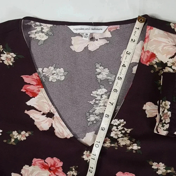 Cupcakes & Cashmere Romper Floral Wine sz  M - Picture 7 of 12